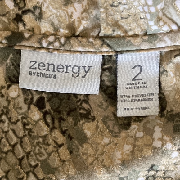 Chico's Zenergy Size 2=Medium Neema
Marissa Python print green & cream vest - Picture 3 of 14